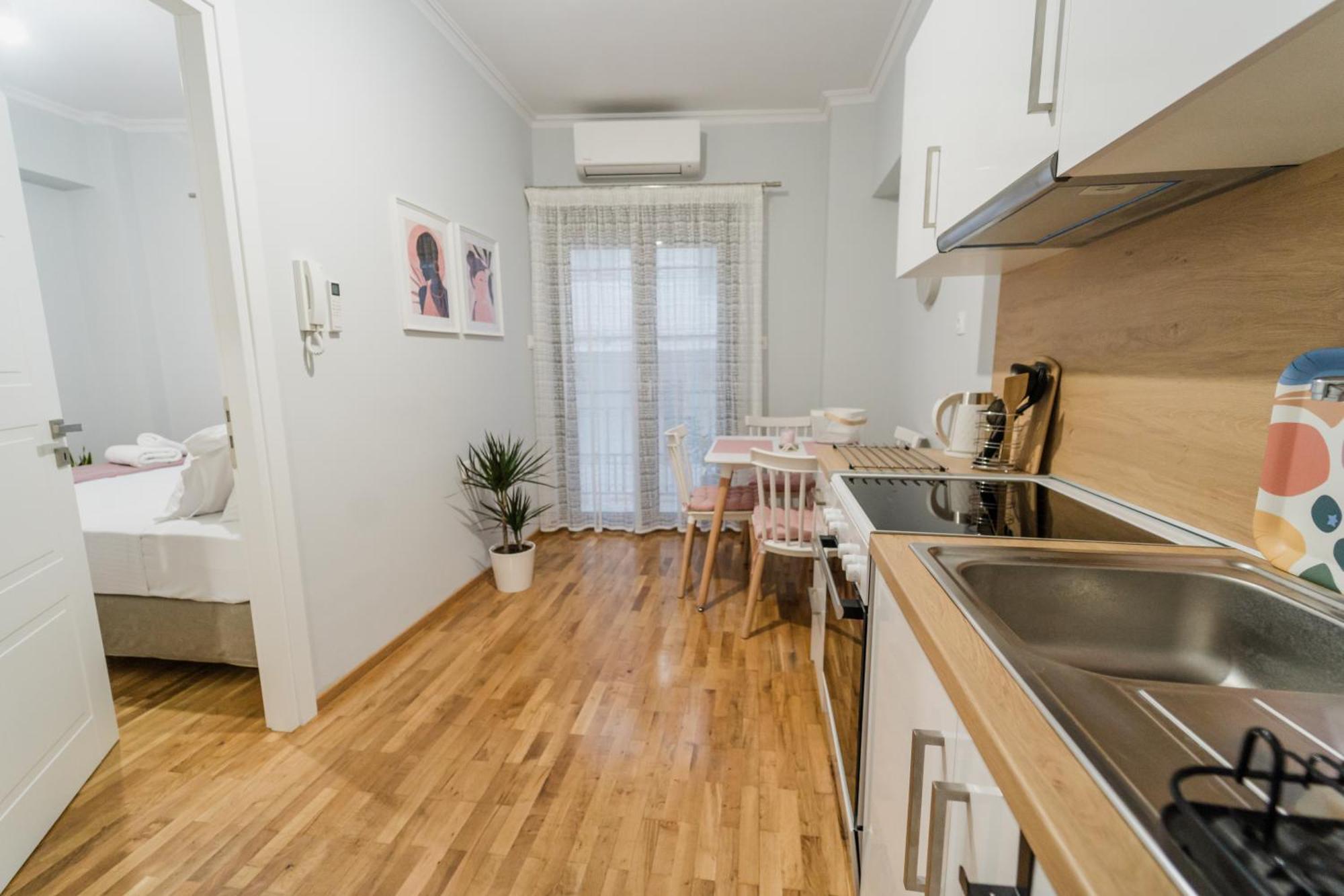 The Little Pigeon - Pink Apartment Ioannina Exterior foto